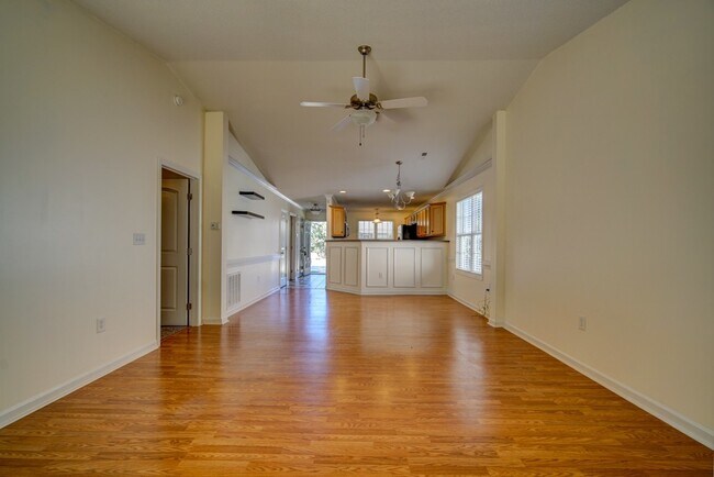 Building Photo - Large 2 BR, 2 BA Dual Master Suite in Boiling Springs Convenient to Shopping, Dining, Easy Access...