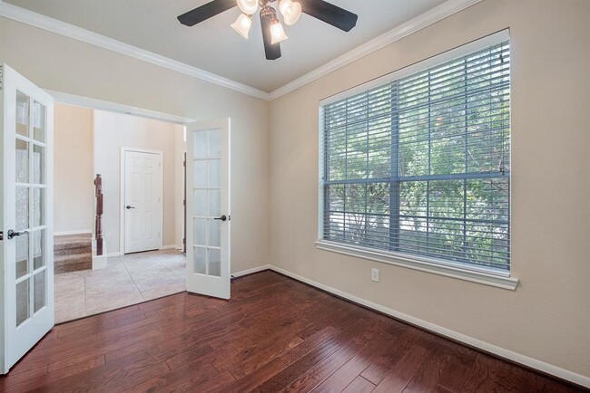 Building Photo - 158 Rocky Point Dr