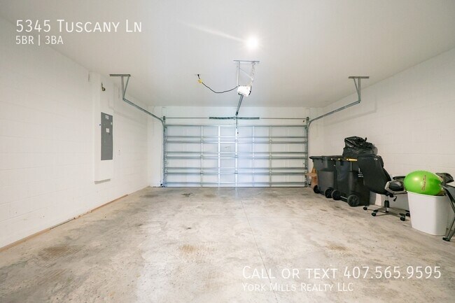 Building Photo - 5345 Tuscany Ln