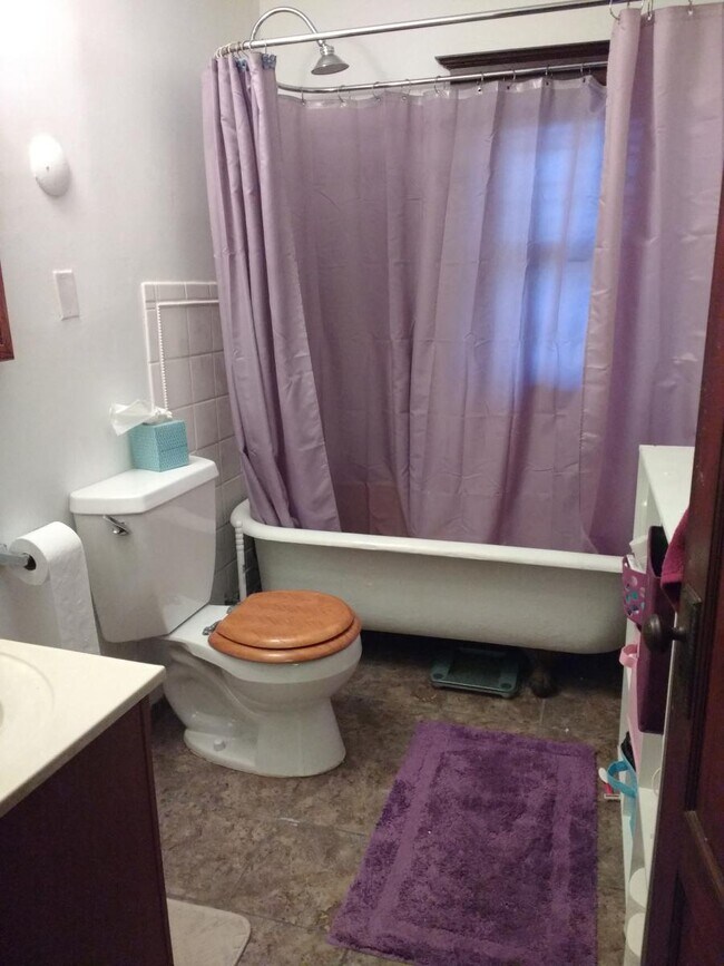 upstairs bathroom - 3934 Avery St