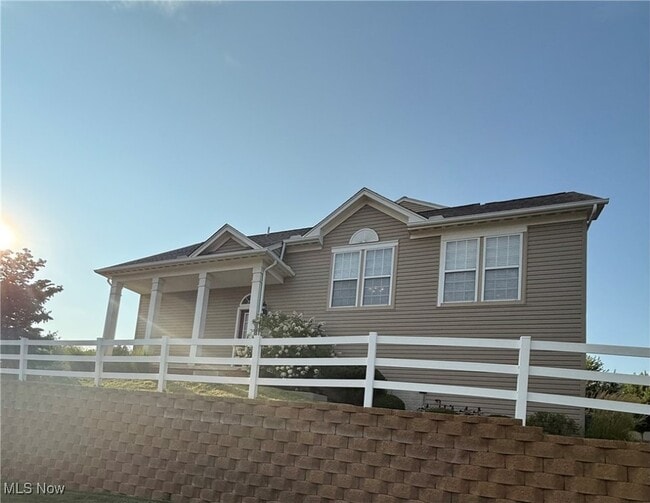 Primary Photo - 950 Croghan Way