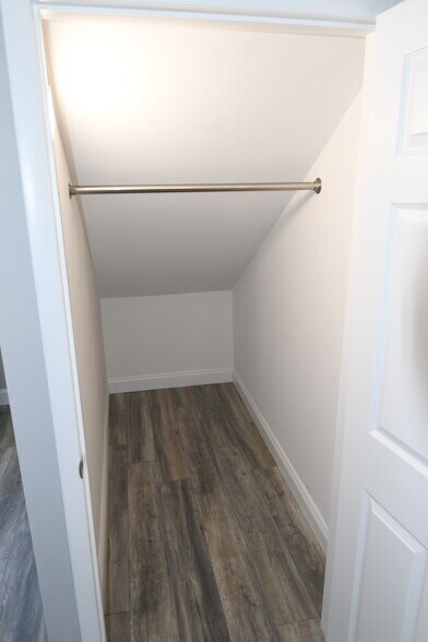 Bedroom 1 Walk in closet. - 309 Old York Rd