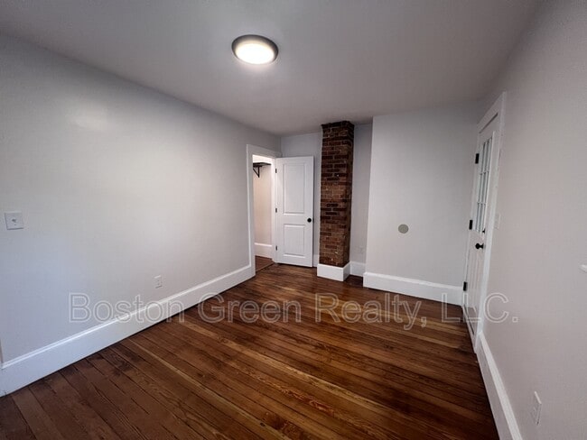 Building Photo - 69 Jaques St