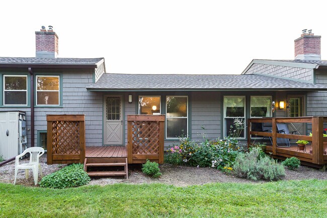 Building Photo - 2655 Whitewood St