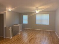 Building Photo - 7012 S Dorchester Ave