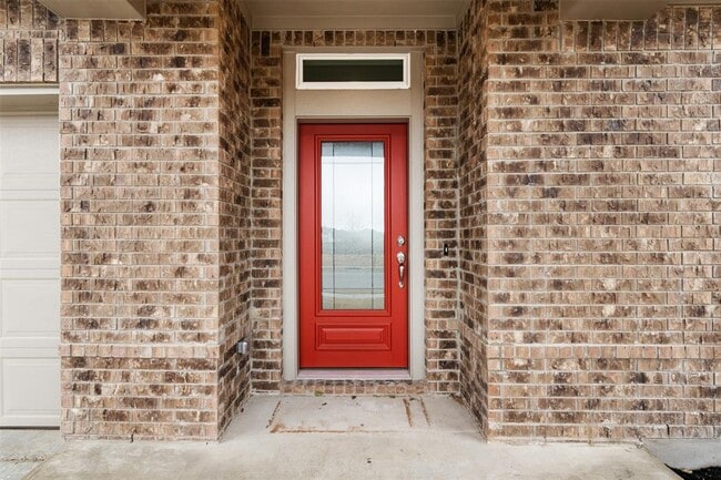 Building Photo - 801 Simmental Loop