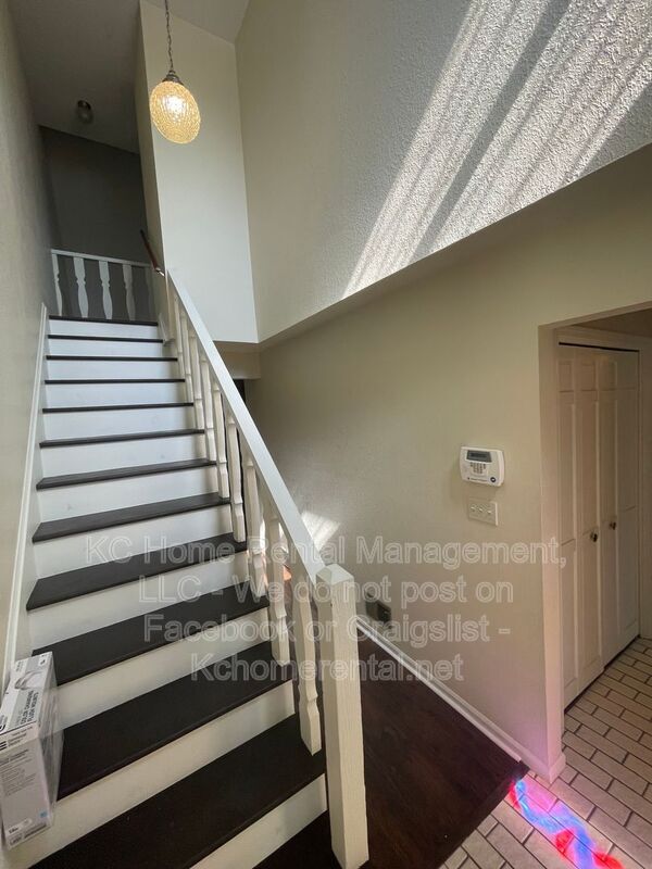 Building Photo - 209 Woodbridge Ln