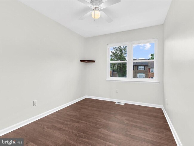 Building Photo - 2499 Vineyard Ln