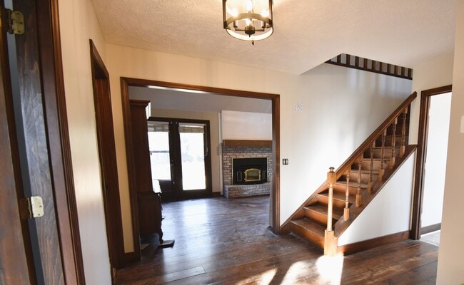 Building Photo - Coming Soon: 3 Bedroom 2.5 Bathroom on Over 2 Acres and Zoned for Horses