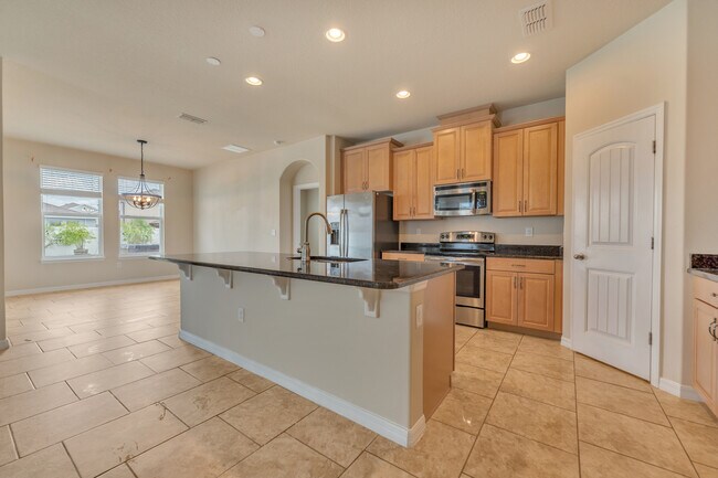 Building Photo - 13501 Silver Strand Falls Dr