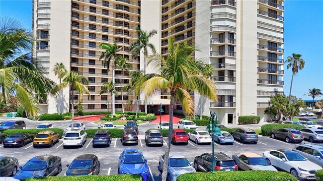 Building Photo - 9500 S Ocean Dr