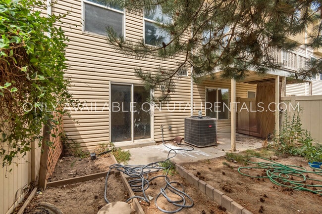 Building Photo - 3053 Sage Loop