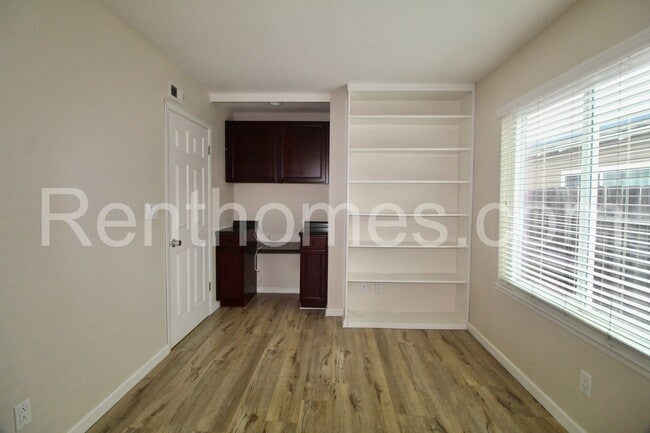 Building Photo - 8959 Canis Ln