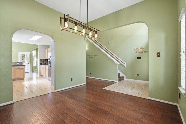 Building Photo - 326 Wild Bird Dr