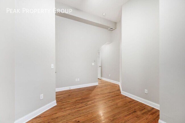 Building Photo - 77 E 7th Ave