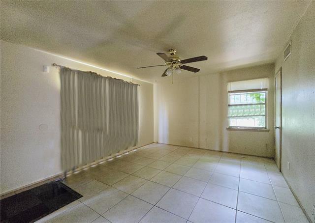 Building Photo - 8224 Campanella Dr