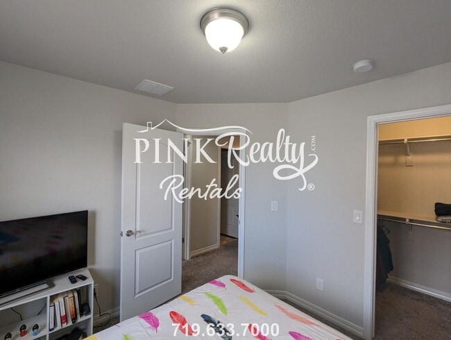 Building Photo - 19 N Raven Mine Dr