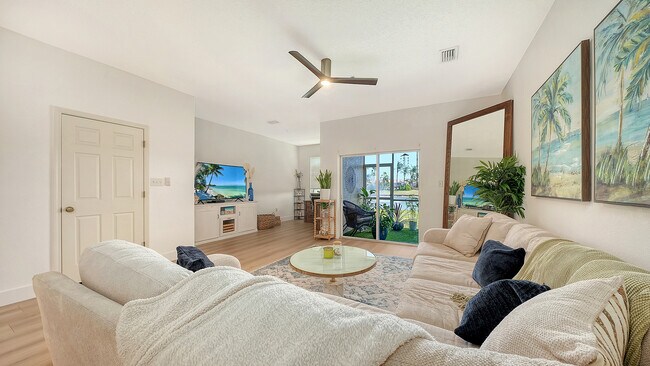 Building Photo - 3790 Parkridge Cir