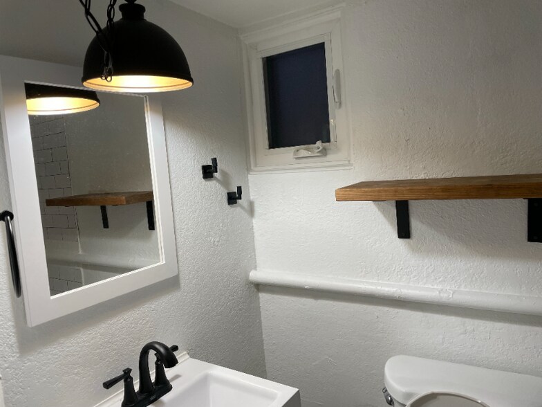 Building Photo - 1266 Lafayette St