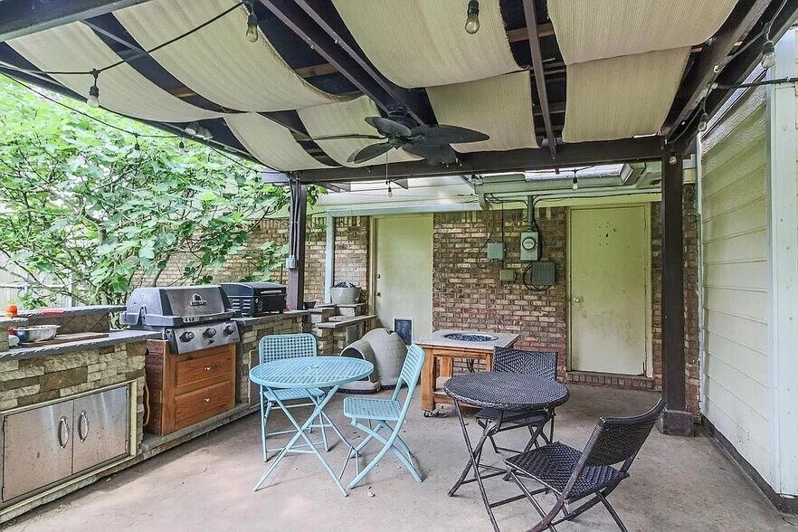 Building Photo - 87 Aileen Dr