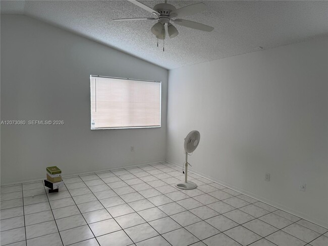 Building Photo - 15870 SW 85th Ln