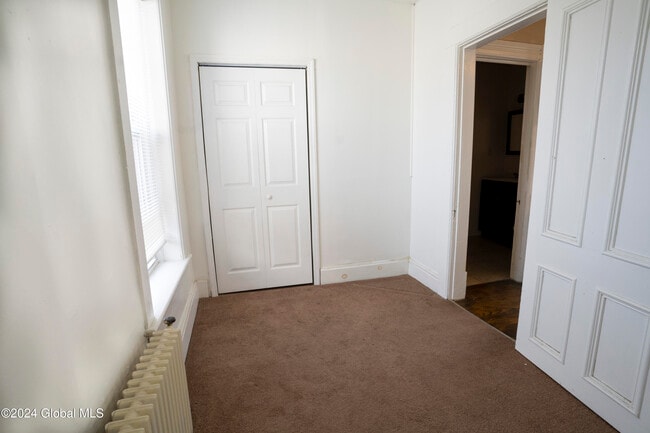 Building Photo - 546 5th Ave