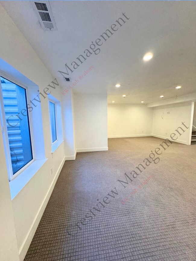 Building Photo - 4883 N Nile Dr