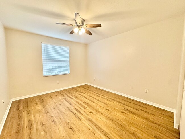 Building Photo - ** FAIRWAY PRESERVE ** 2 BED / 2 BATH COND...