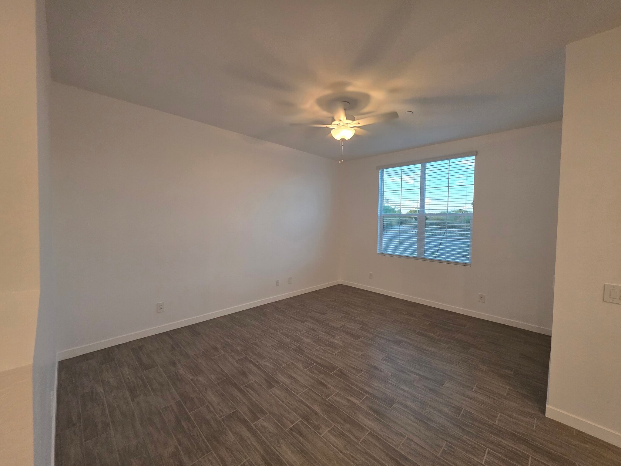 Building Photo - 8232 E University Dr