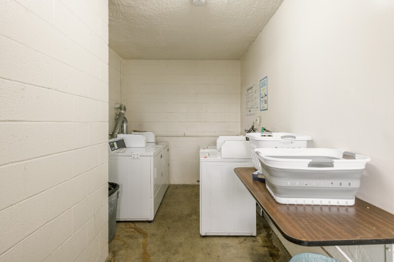 Building Photo - 1808 N Harvard Blvd