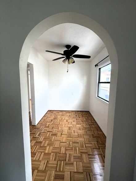 Building Photo - 124 Argonne Ave