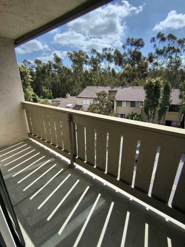 Building Photo - 10332 Caminito Aralia