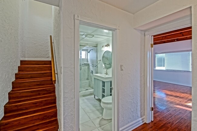 Building Photo - SPACIOUS & AIRY, GOLDEN TRIANGLE 4BR3BA HOME W/ CITY/MOUNTAIN VIEWS, OPEN & AIRY LIVING SPACE & S...