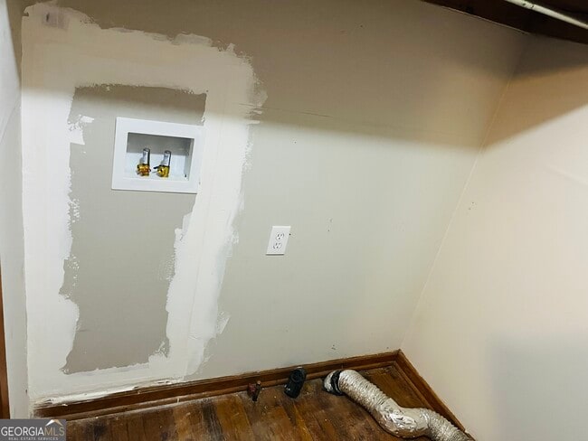 Building Photo - 531 Locke St