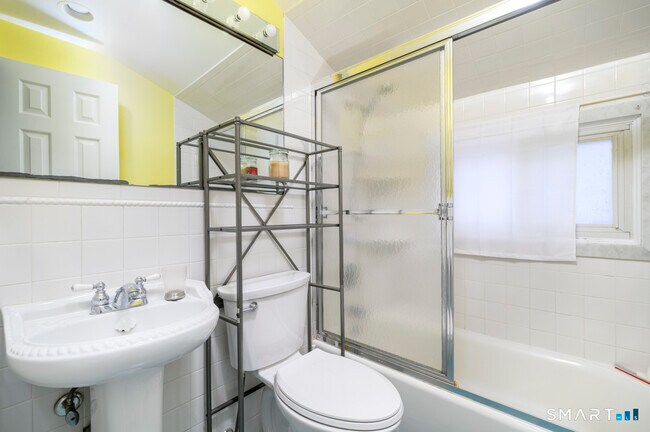 Building Photo - 63 Alpine St