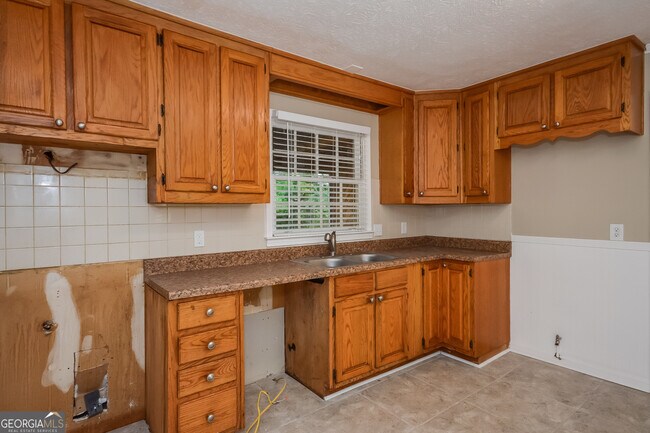 Building Photo - 10803 Mallard Dr