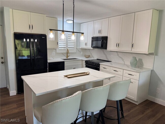 Building Photo - 746 Eagle Creek Dr