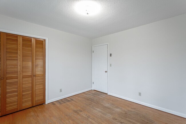 Building Photo - 3 Bedroom · 2 Bath Home in East Brainerd N...