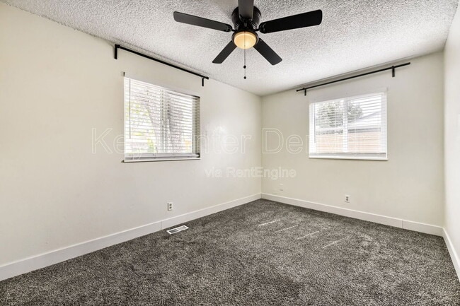 Building Photo - 5543 Atchison St