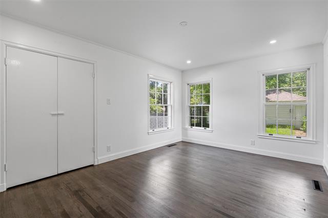 Building Photo - 3601 Westcliff Rd S