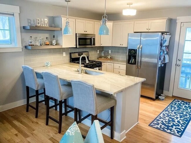 Building Photo - 12 Park Ave