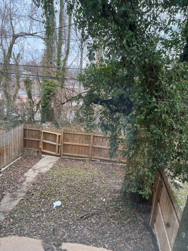 Building Photo - 4225 Ivanhoe Ave