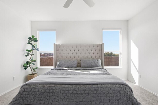 Building Photo - 102 Whitney Dr