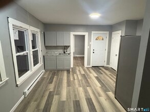 Building Photo - 89 Birch St