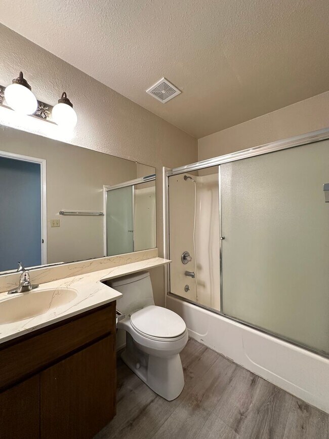 Building Photo - Three Bedroom - Country Living