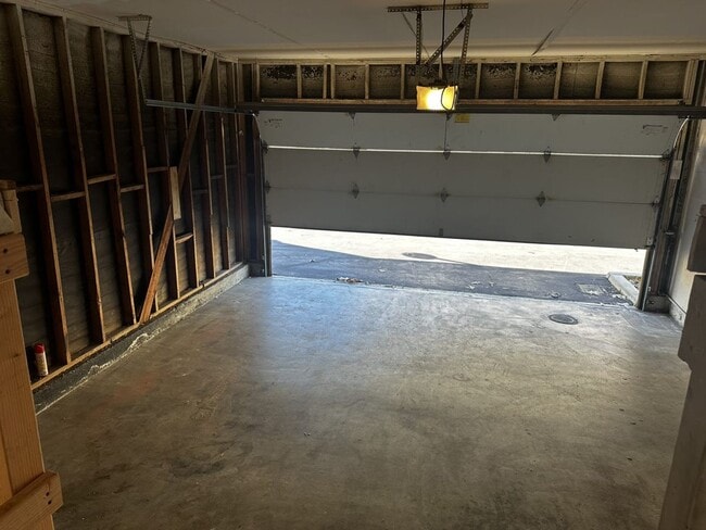 Building Photo - 308 Mountain Ct