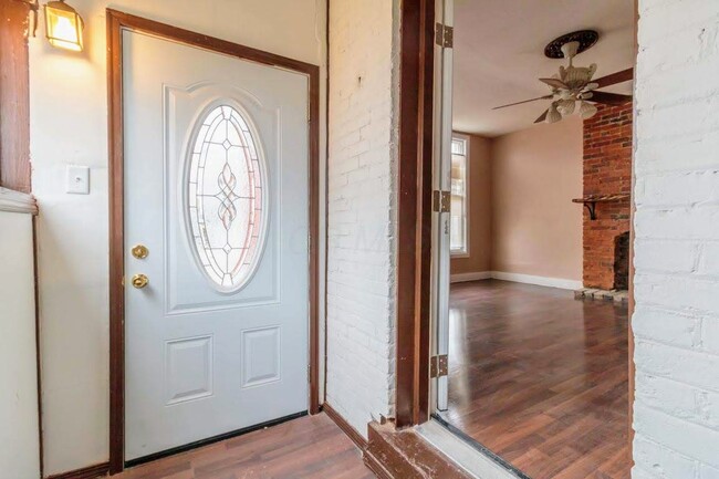 Entry/mud room - 274 S Skidmore St