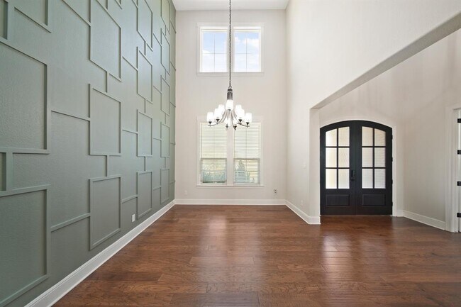 Building Photo - 8519 Lofty Pnes