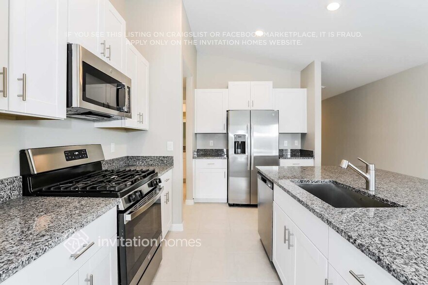 Building Photo - 4019 86th St E