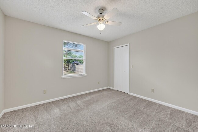 Building Photo - 12119 Cancun Dr